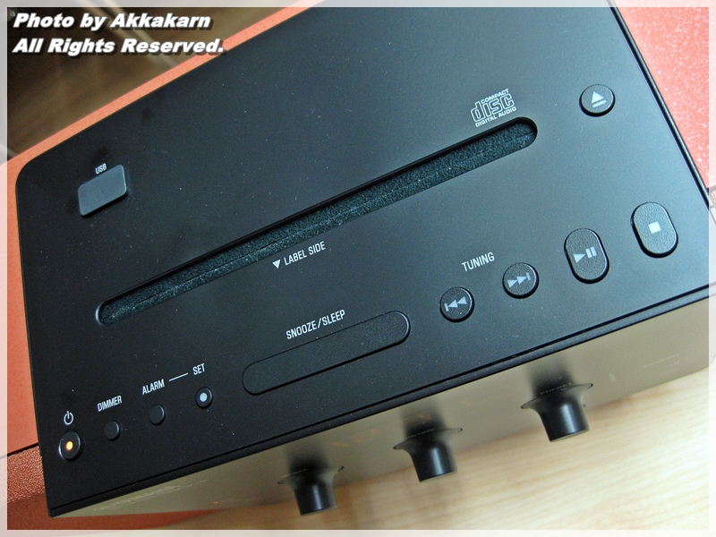 Yamaha TSX-140 เครื่องเสียงดีไซน์เฉียบสำหรับบ้านคุณ iPod iPhone Docking FM AM CD USB Desktop Audio System